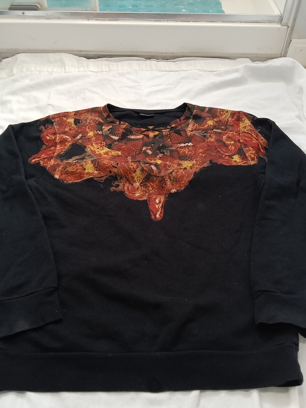 Marcelo Burlon County of Milan Black Crewneck Red-Orange Snake Print Small